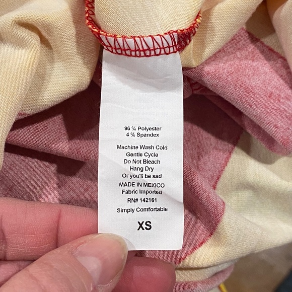 Lularoe Classic Tee XS Gryffindor Diagonal Stripe Red and Yellow - Picture 4 of 7